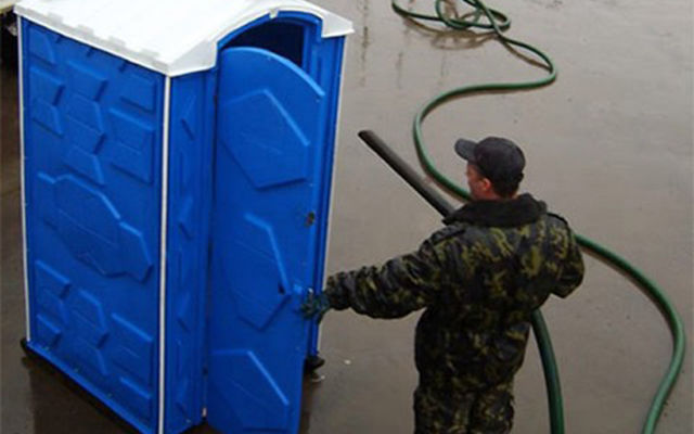 Обслуживание биотуалетов туалетных кабин и модульных туалетов в Москве